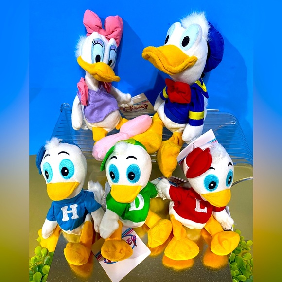 DISNEY EXCLUSIVE NWT VTG 90s DONALD DUCK FAMILY BEAN BAG...